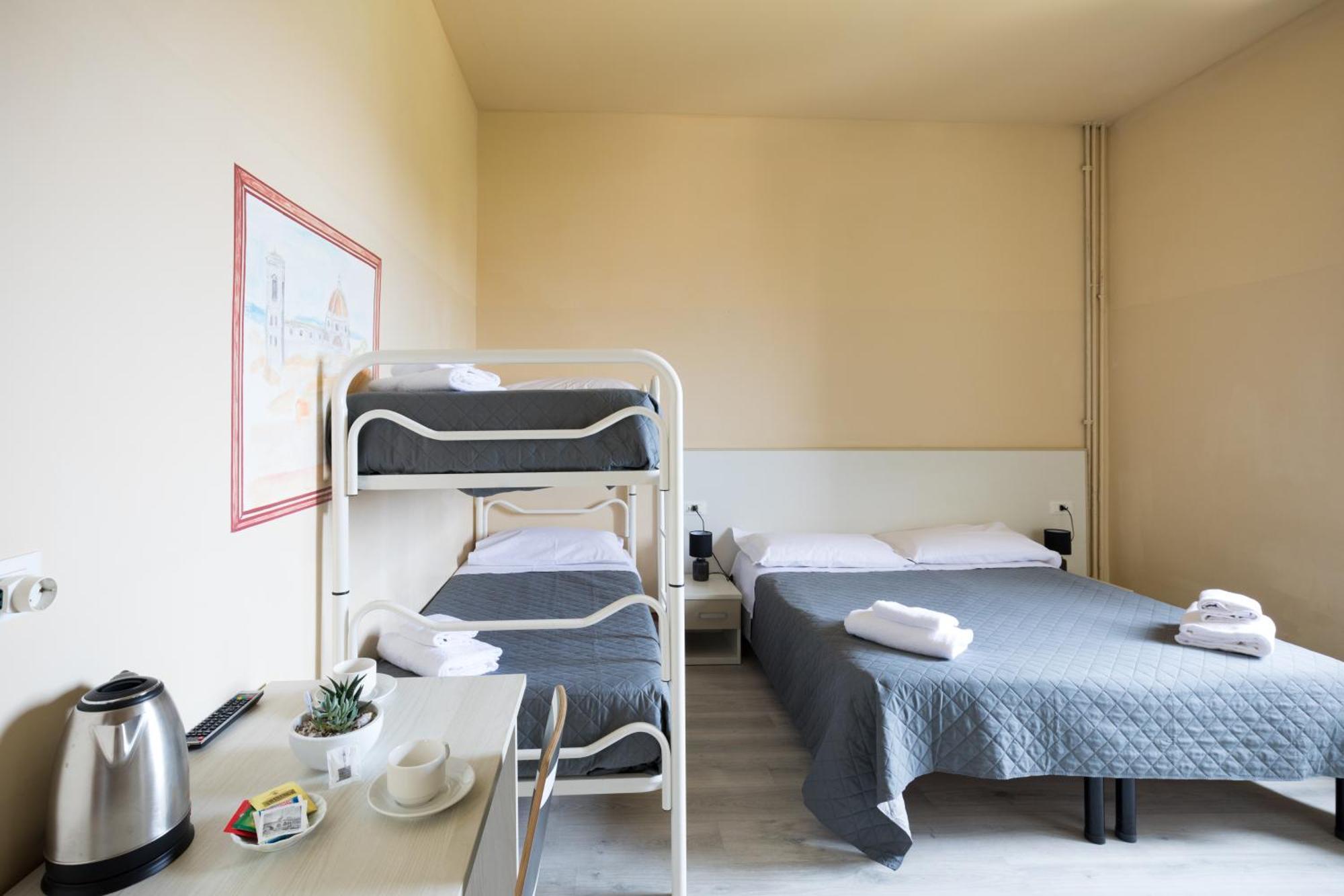 Hostel & 7 Florence