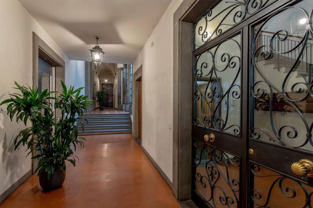 Vicolo Dell'oro 2 Ponte Vecchio Apartment *
