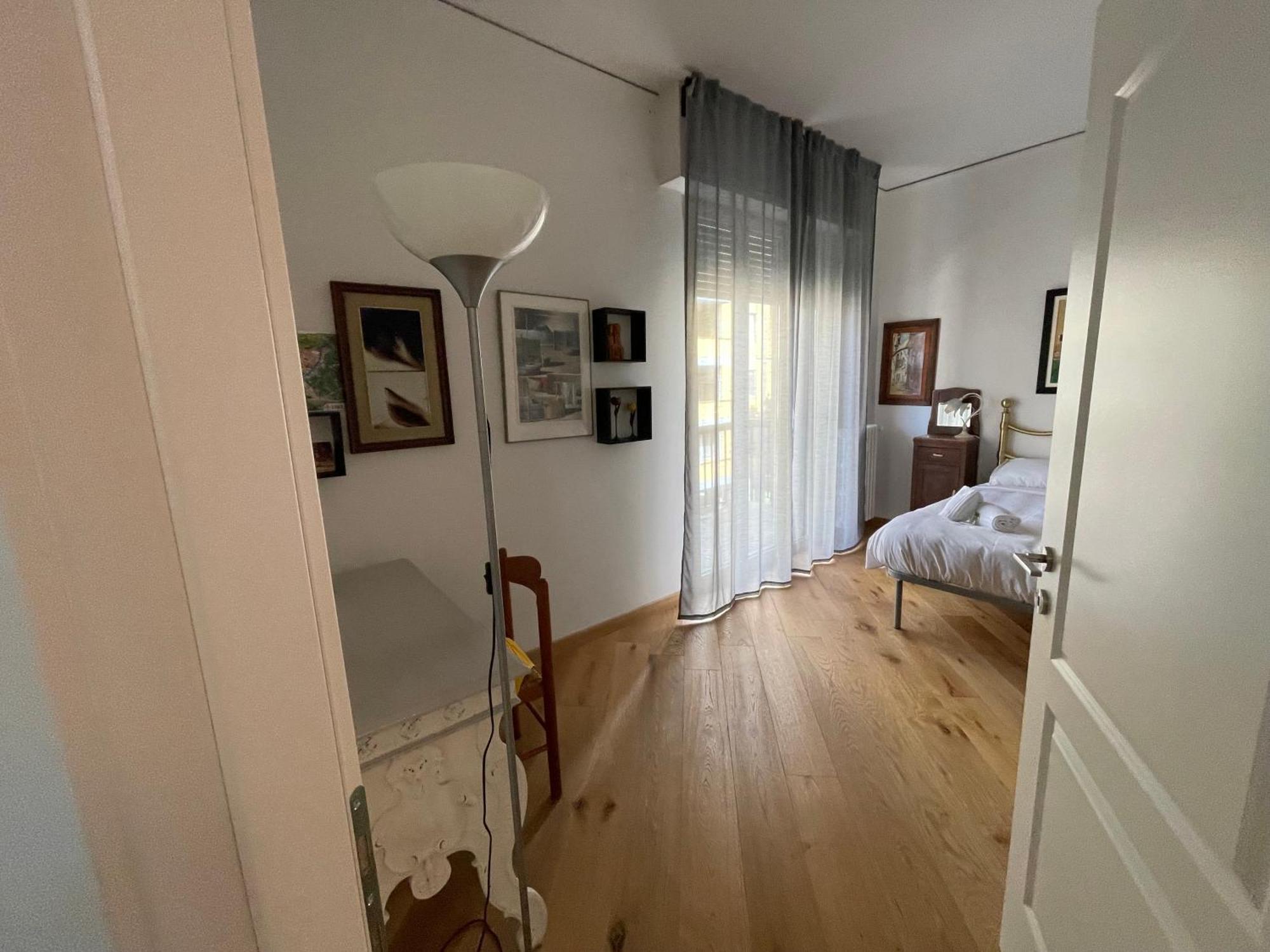 Big With Free Parking Firenze