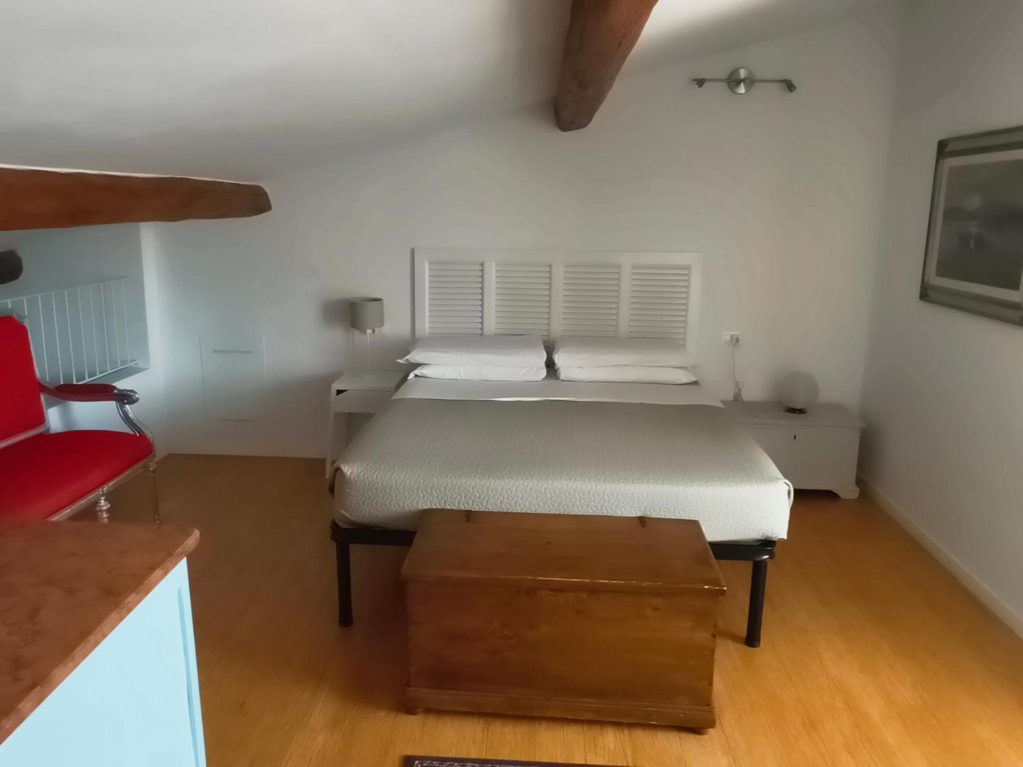 Le Statue Apartment