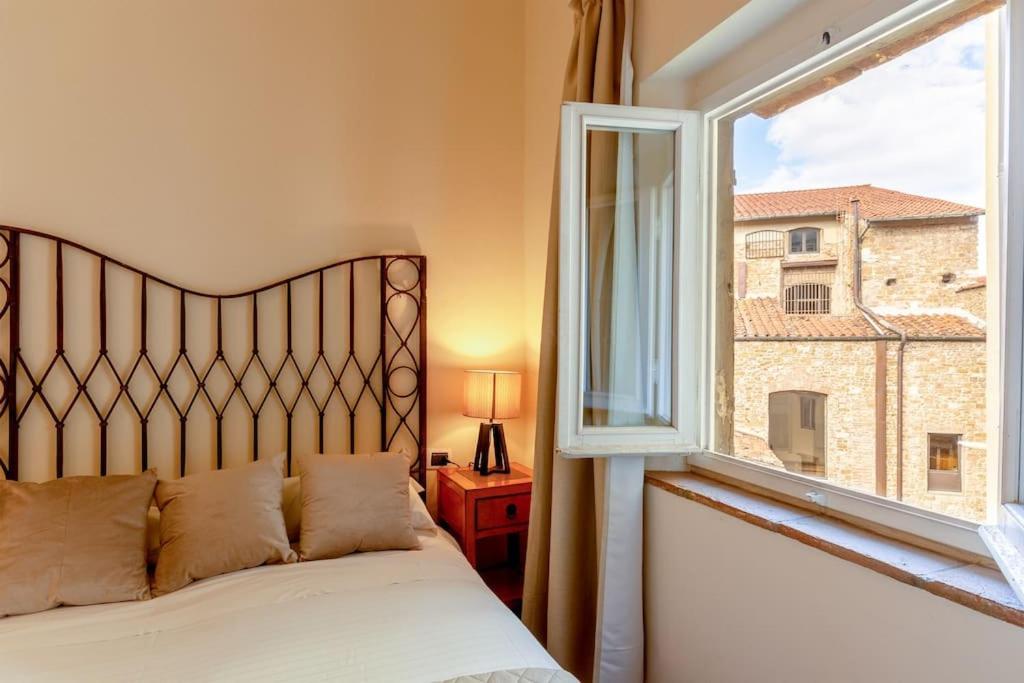 A Flat In Via Della Vigna Nuova *