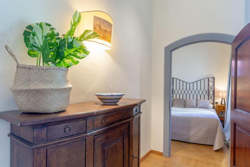 A Flat In Via Della Vigna Nuova Apartment *