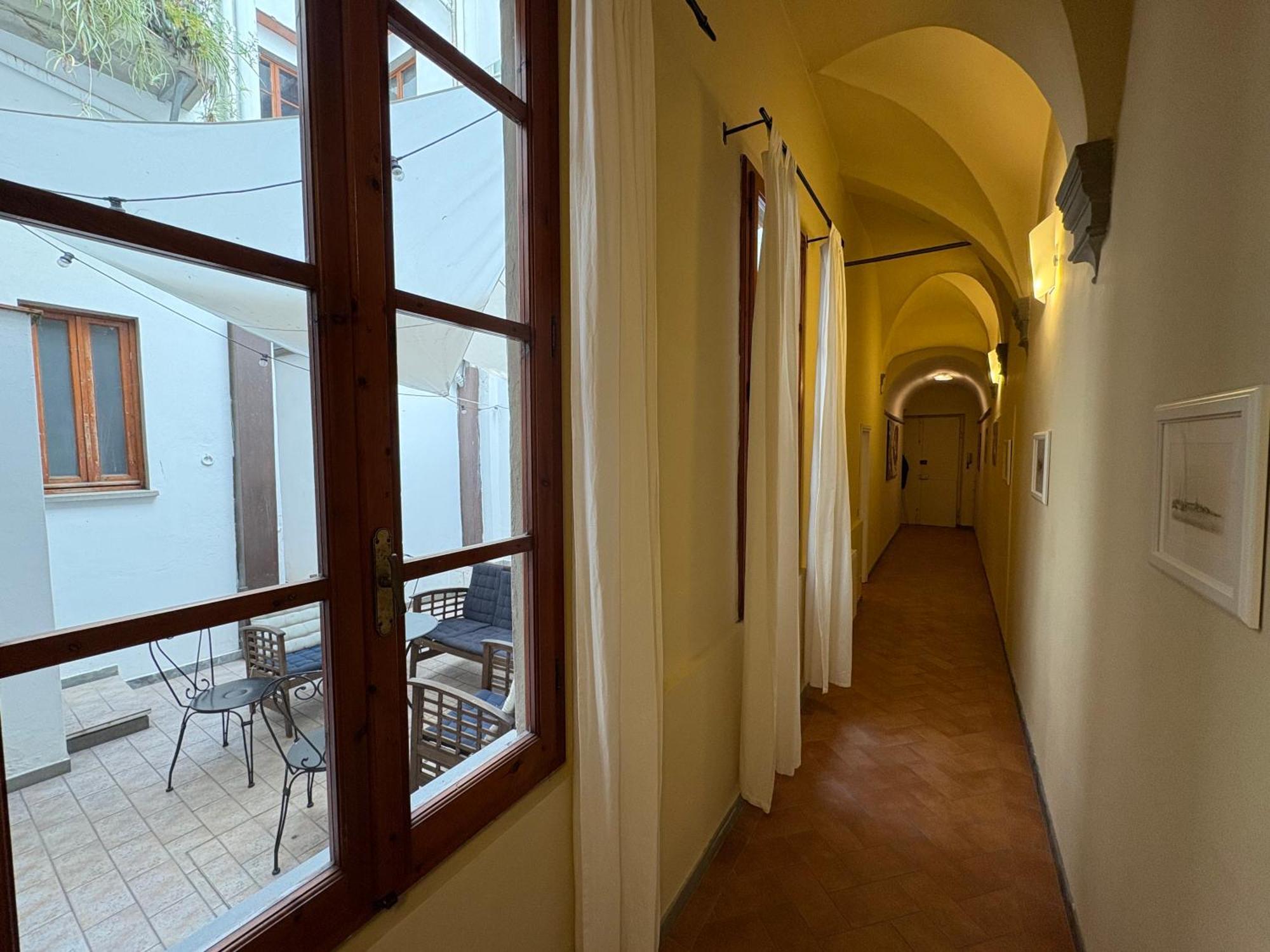 Via Dei Servi