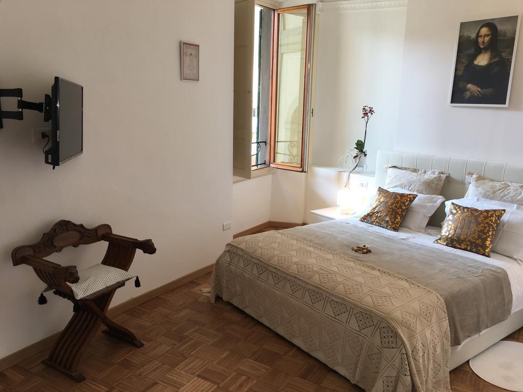 La Tana Dei Leoni Affittacamere Firenze