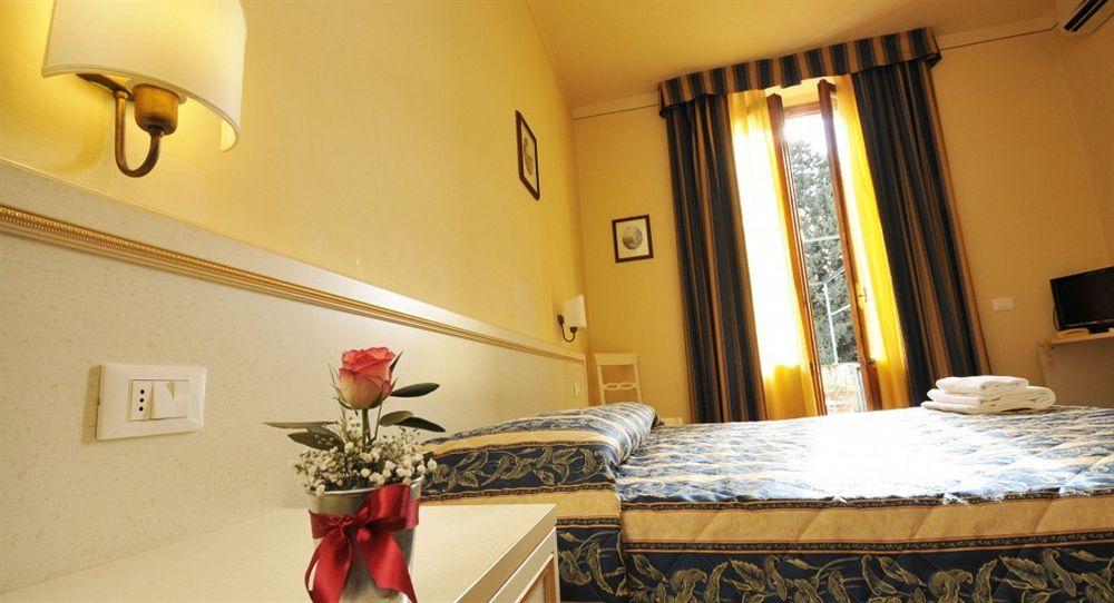 Azzi 3* Florence