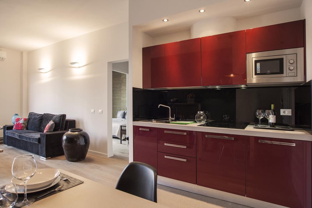 Opera Apartment *