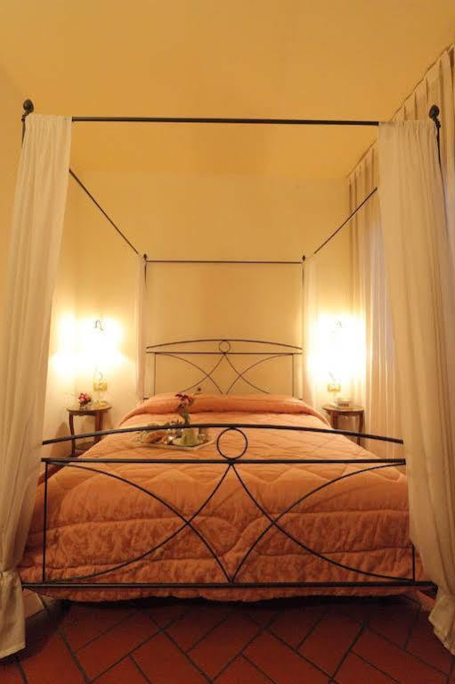 Antica Posta Bed & Breakfast 3*