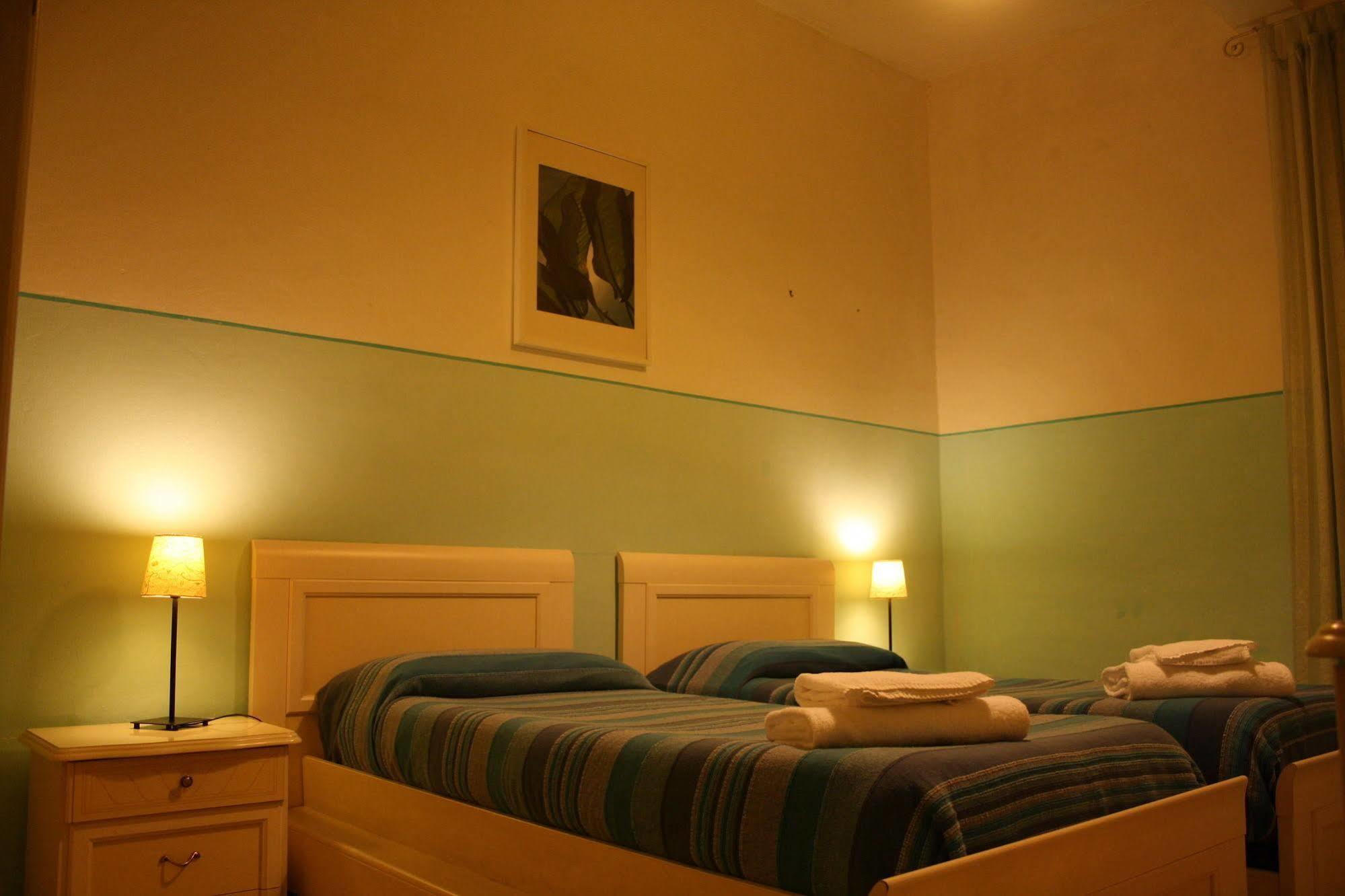 Guest house Casa Corsi 2*