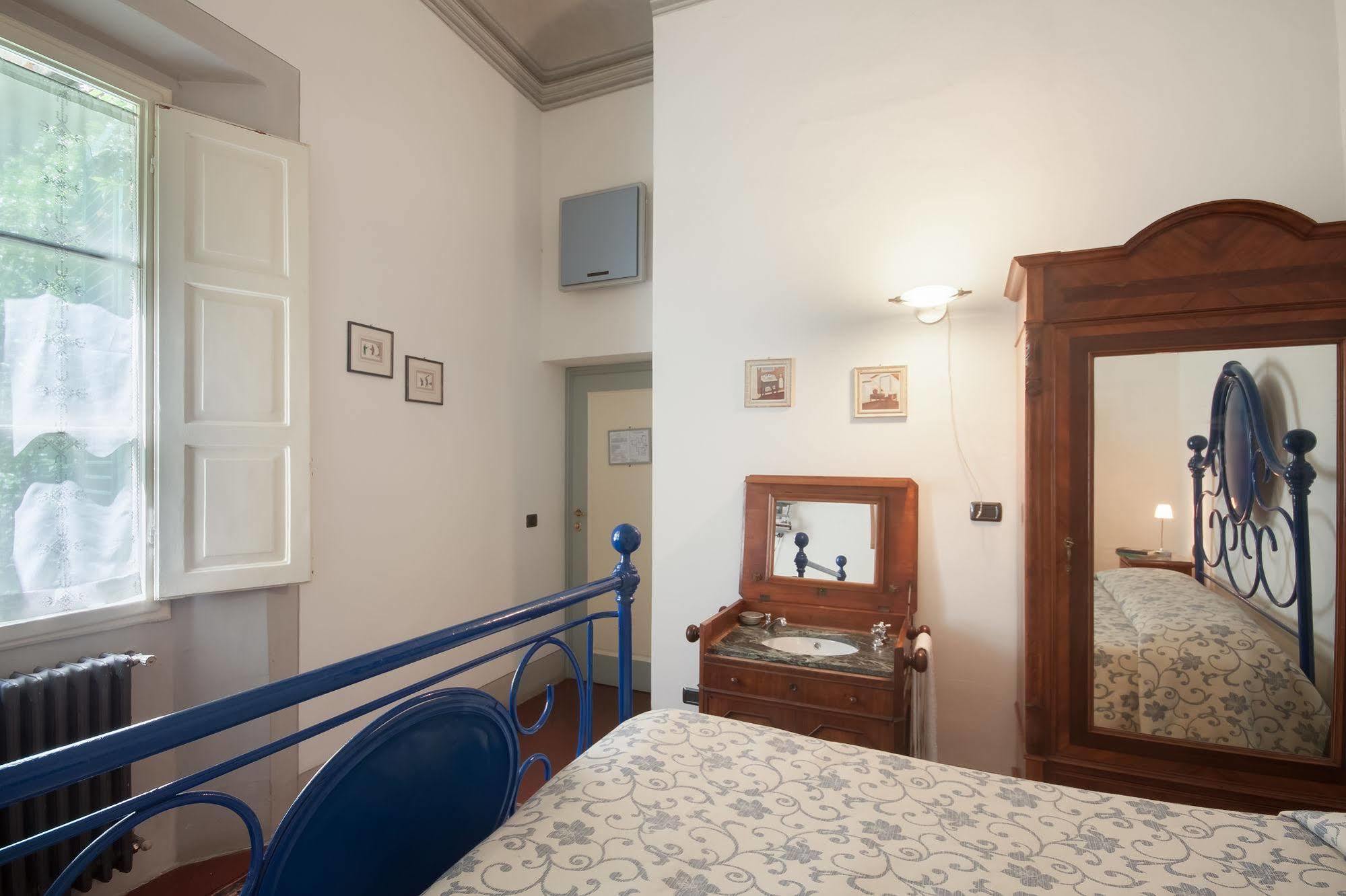 Casa Rovai Bed & Breakfast 3*