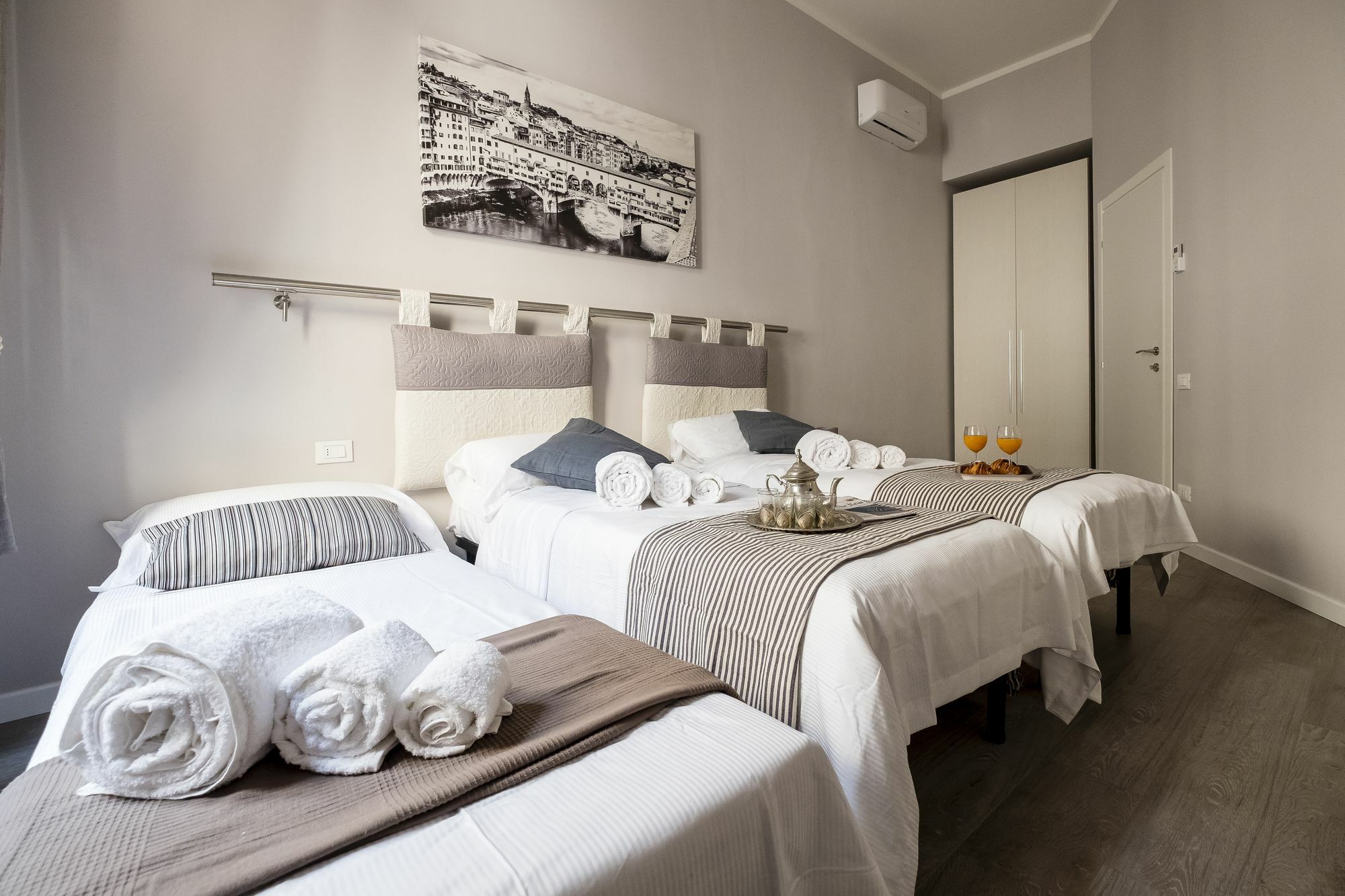 Silver Novella Luxury Apartment