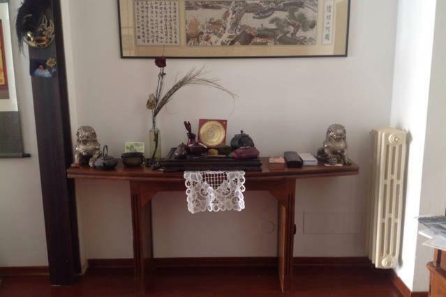 Locchi Guest house *