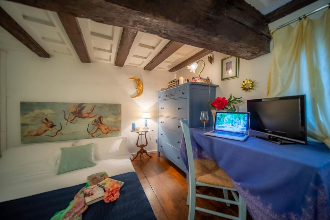 Apartment Wonderful Romantic Studio Ponte Vecchio Area