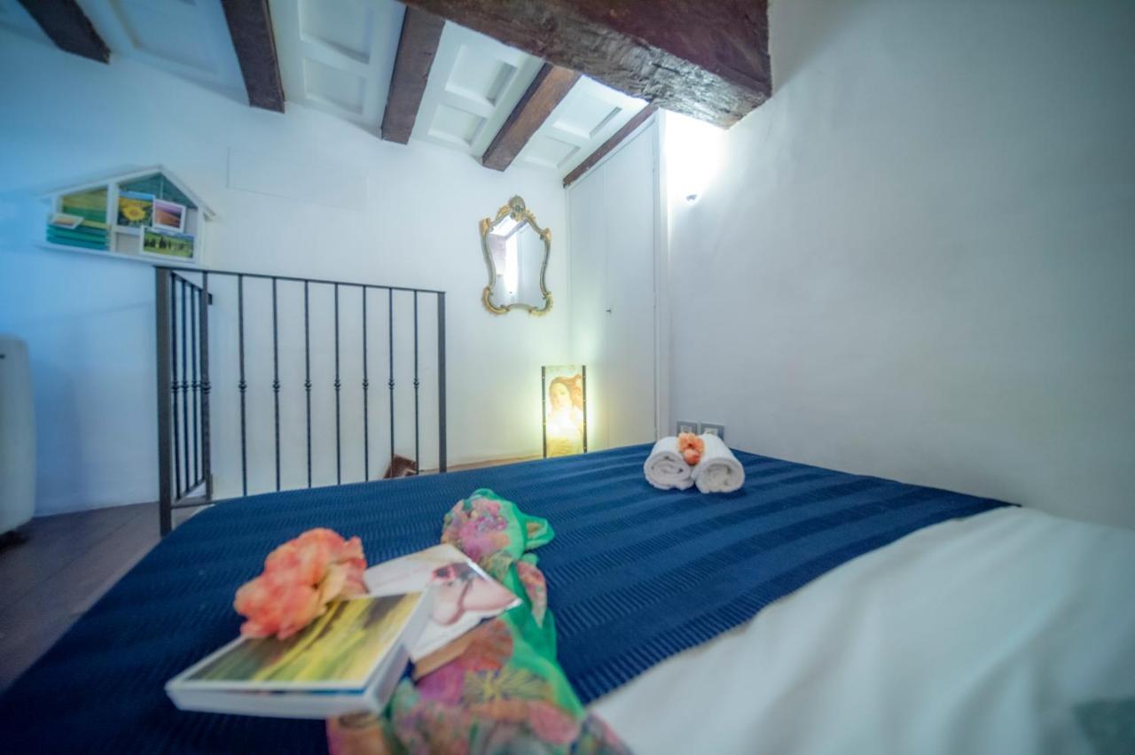 Apartment Wonderful Romantic Studio Ponte Vecchio Area