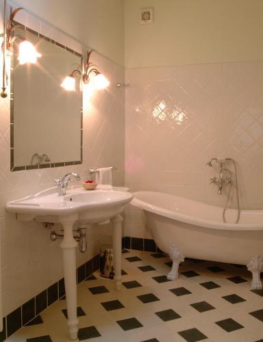 Michelangiolo Aparthotel