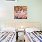 Pergola Theater Apartment