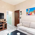Pergola Theater Apartment
