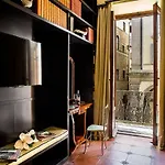 Porcellino Gallery Art Boutique Bb