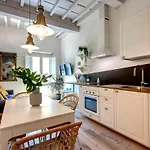 Ricasoli Apartment By Mamo Florence