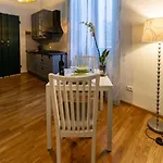 Flamingo Florence Suite