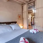 Monte Croci Apartment By Mamo Florence