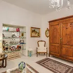 Tintori Place