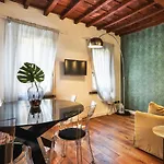 Signoria Stylish Suite In Florence