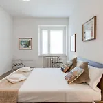 Ponte Vecchio-Newly Restyled Flat