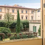 Lizzy\'S Apartment