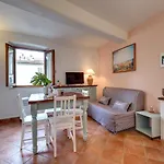 Toscanella Apartment By Mamo Florence