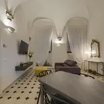 La Casa Di Bruna E Giordano In Santo Spirito