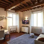 SANTO SPIRITO - Elegante appartamento in pieno centro