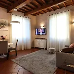 SANTO SPIRITO - Elegante appartamento in pieno centro
