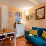 San Frediano Cozy Studio With Private Patio
