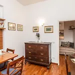 Piazza della Signoria-Rental in Rome