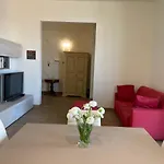 Benozzo House