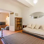 Mercato Di Sant\'Ambrogio Cozy Apartment