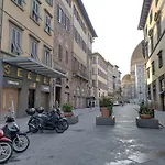 Cashmere Apartment A Stone\'S Throw From The Duomo
