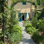 Charming Apt In San Frediano