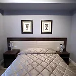 Florence Rooms67