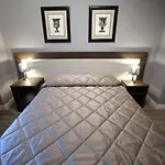 Florence Rooms67