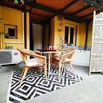 Nadia\'S Lovely Home - With Private Garden And Jacuzzi