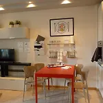 Black&White Apartment