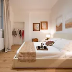 Accademia - Flo Apartments