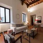 Porta Rossa Modern By Mmega
