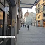 Big Apartment A Stone\'S Throw From The Duomo