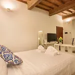 Oltrarno Suite In Florence
