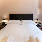 Centro Sant\'Ambrogio Flat