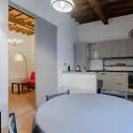 Centro Sant\'Ambrogio Flat