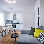 Yid Penthouse Design Apt Novoli