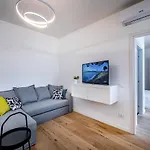 Yid Penthouse Design Apt Novoli